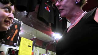 Barra de fodões - lésbicas maduras milf HDpornvideo