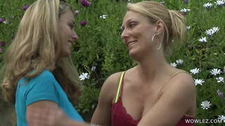 Огромни цици в лесбийском буйстве